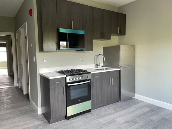 4th image of 100 Shirley Ave APT 204