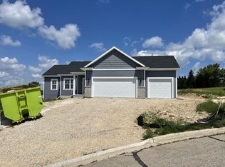 104 Chestnut Ct, Theresa, WI 53091