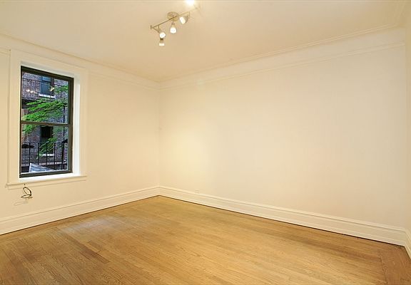 2nd image of 253 W 16th St APT 1G