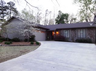 18 Fox Run Dr, Little Rock, AR 72210