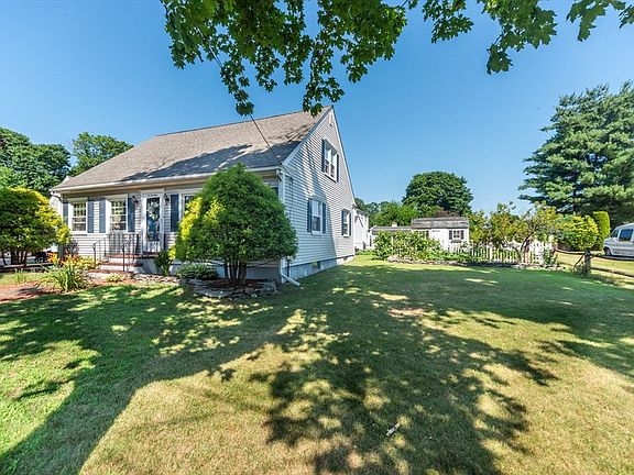 3rd image of 117 River St