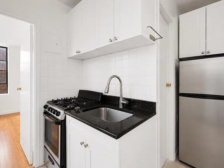90 Stanton St #5A — Photo 2
