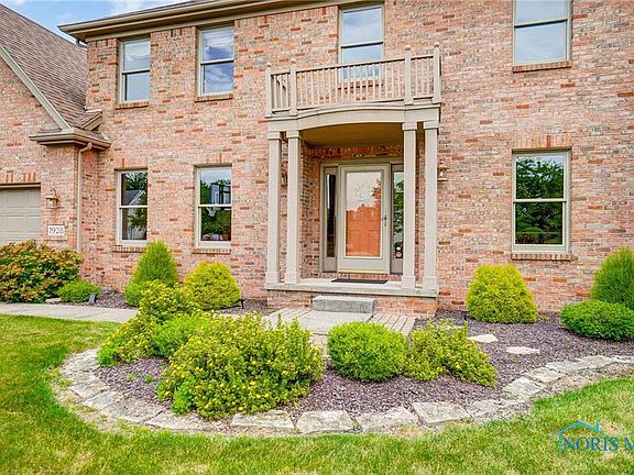 3rd image of 1928 Tecumseh Ct