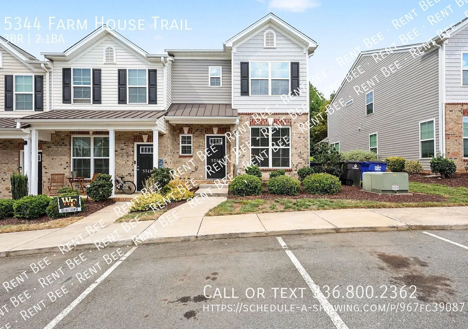 Stunning 3-Bedroom End-Unit Townhome in Desirable Wyngate Village — Photo 2