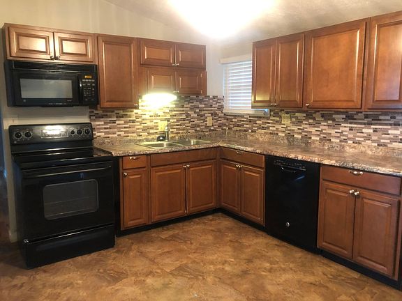 3rd image of 375 Kinsel Ave