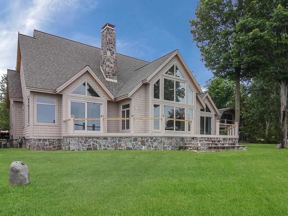 1st image of 11411 SW Torch Lake Dr
