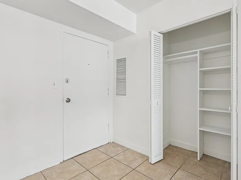 2 Bed 2 Bath Unit