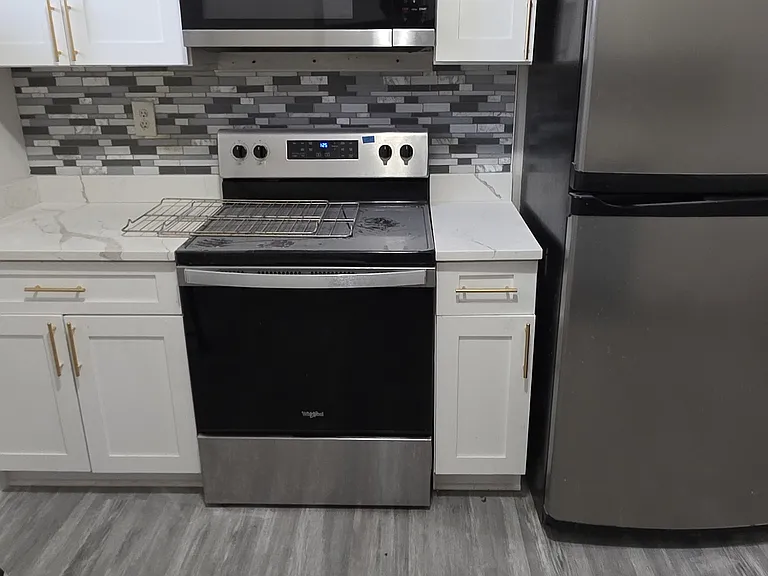2723 W Lafayette Ave — Photo 5