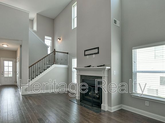 5th image of 2212 Scarlet Tanager St