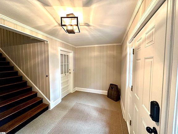 2nd image of 5 Whitsett St