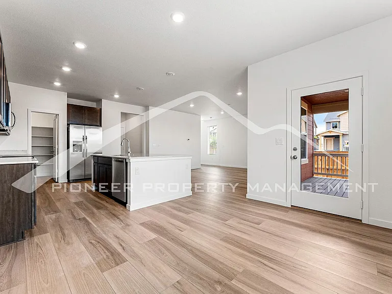 701 Lillibrook Pl — Photo 7
