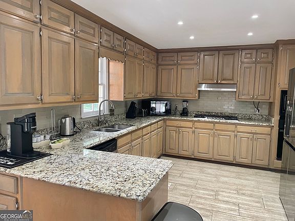 4th image of 3120 Saint Andrews Cir