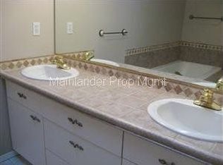 9523 SW 54th Ave, Portland, OR 97219