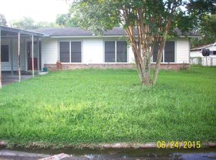 2206 E Mimosa Ave, Victoria, TX 77901