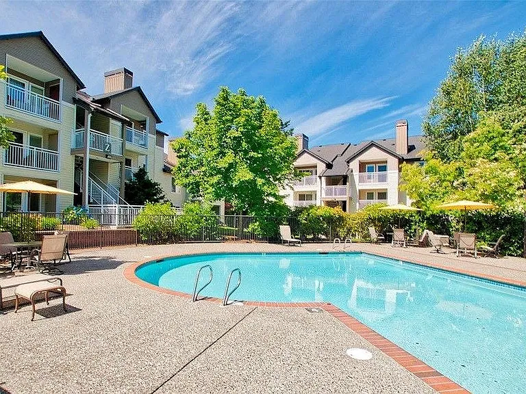 12303 Harbour Pointe Blvd #V202 — Photo 16