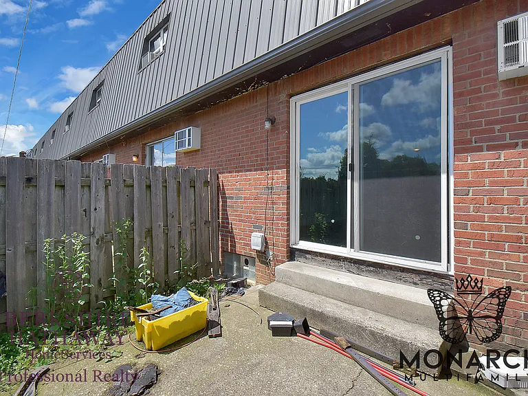 2409 Belcher Dr — Photo 41