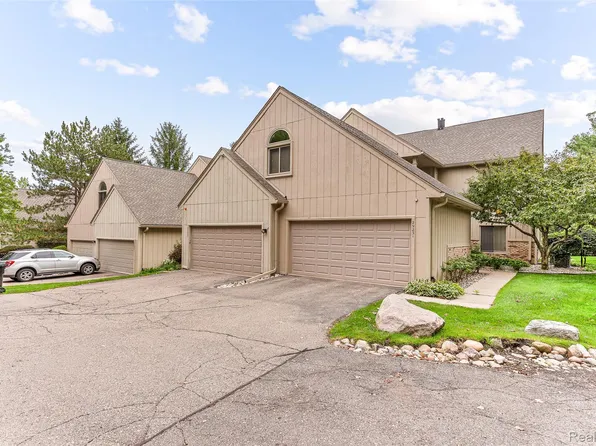 29231 Laurel Dr #80, Farmington, MI 48331