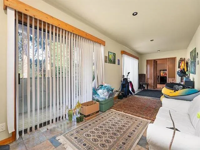 13708 20th Ave — Photo 5