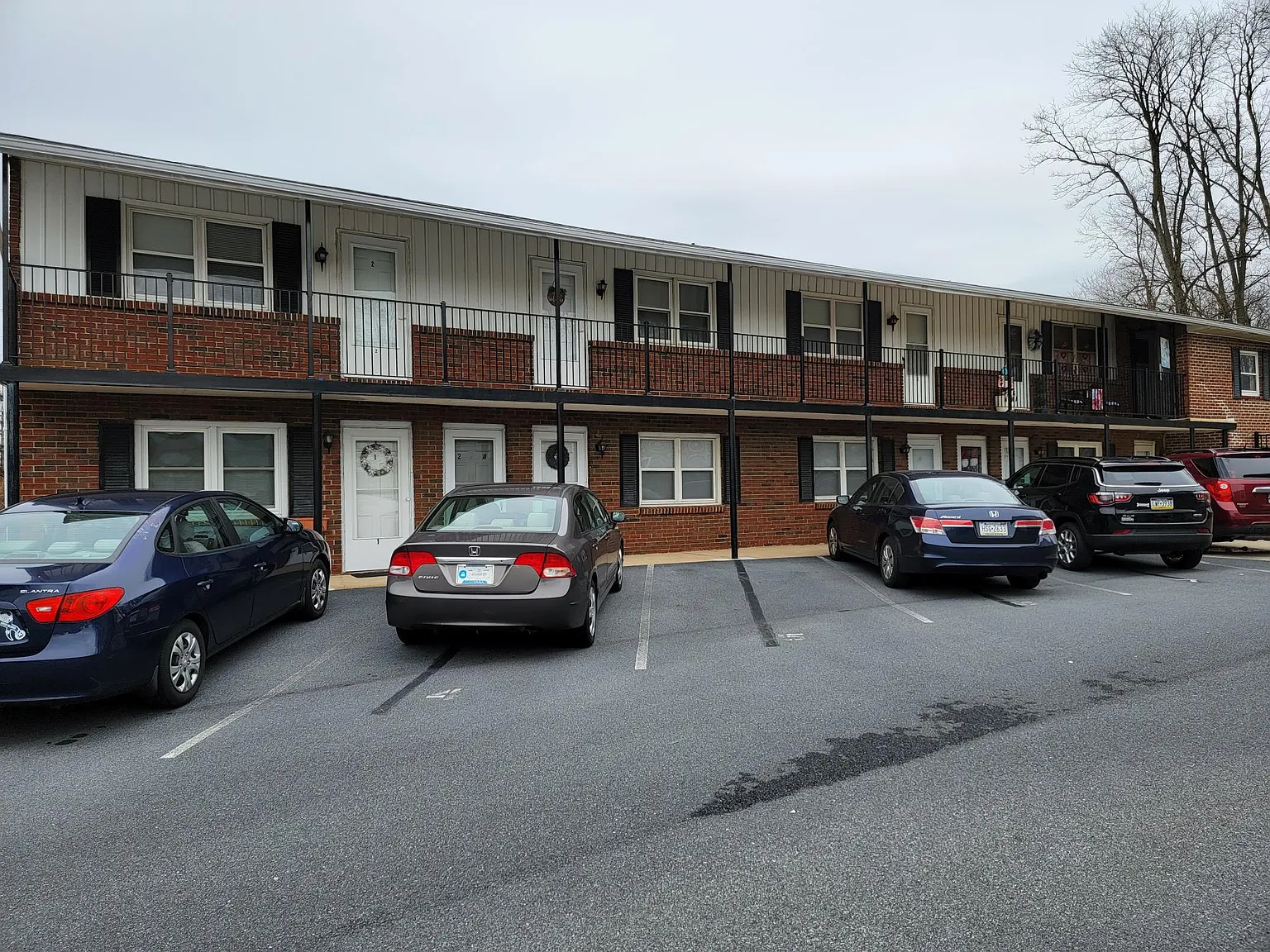 1 bed, $825 — Photo 1