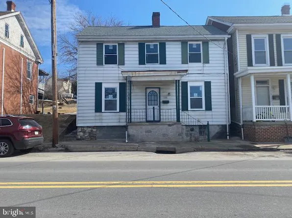 117 N Main St, Mifflintown, PA 17059