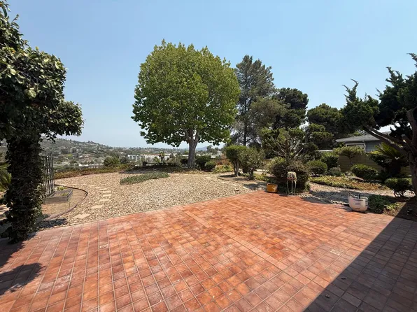 5351 E Falls View Dr, San Diego, CA 92115