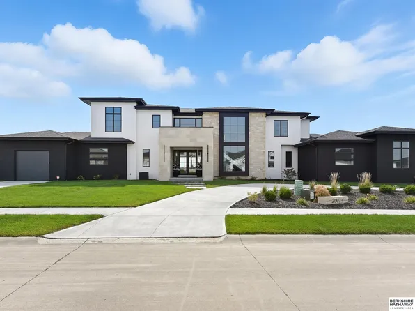 20973 Polk St, Elkhorn, NE 68022