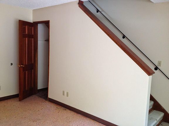 3rd image of 1903 E 9th St APT 2