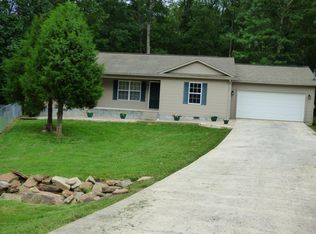 200 Rusty Blue Dr, Crossville, TN 38555