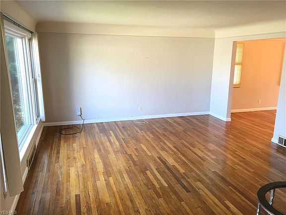 2nd image of 4384 Acacia Dr