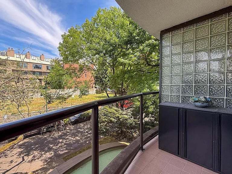 1520 Harwood St #302 — Photo 30