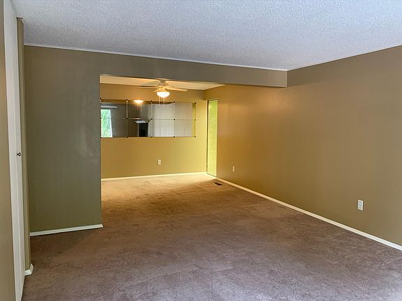 5th image of 9907 NE 124th St