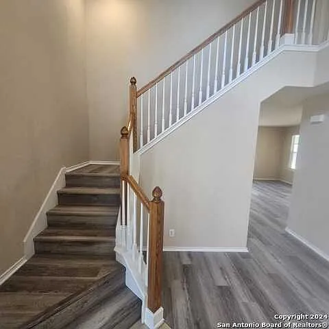 3 bed, 2.5 bath, 2500 sqft, $1,895 — Photo 4