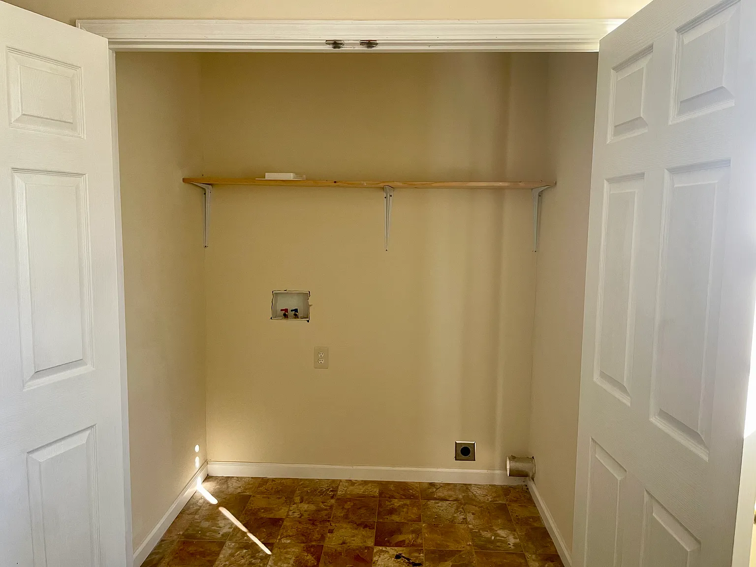 2 bed, 748 sqft, $1,000 — Photo 4