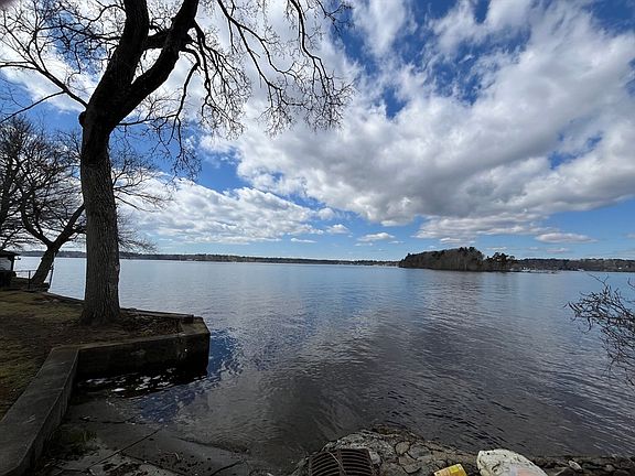 4th image of 131 Hemlock Shore Rd