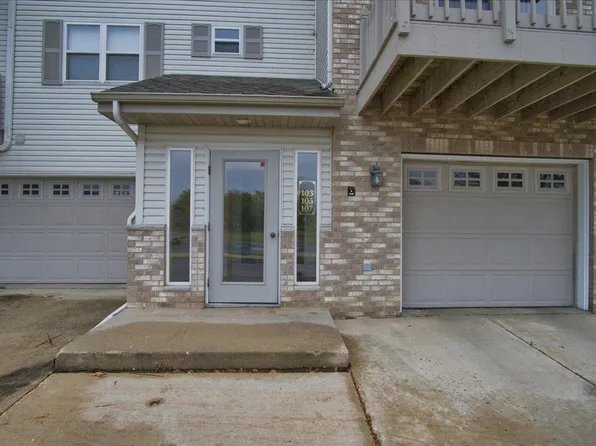 107 Carriage Way, Deforest, WI 53532