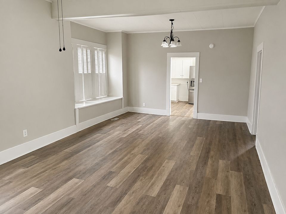 2nd image of 221 3rd Ave NW