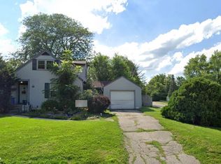 1803 Ridgeland Rd, Rockford, IL 61108