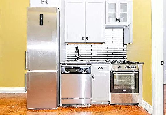 3rd image of 234 Meserole St #Iff