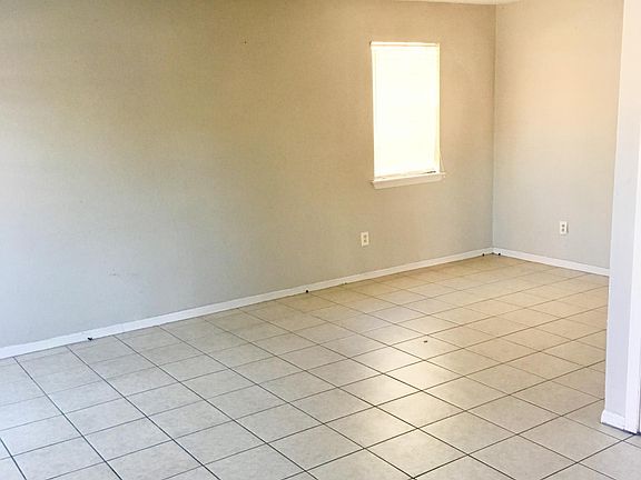 2nd image of 408 Scotsdale St APT A