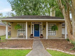 15940 Woodlawn Acres Ave, Baton Rouge, LA 70817
