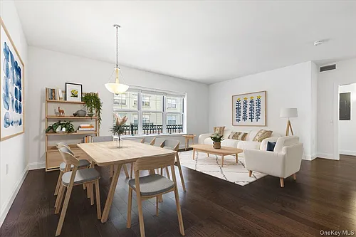10 Byron Pl Photo 1