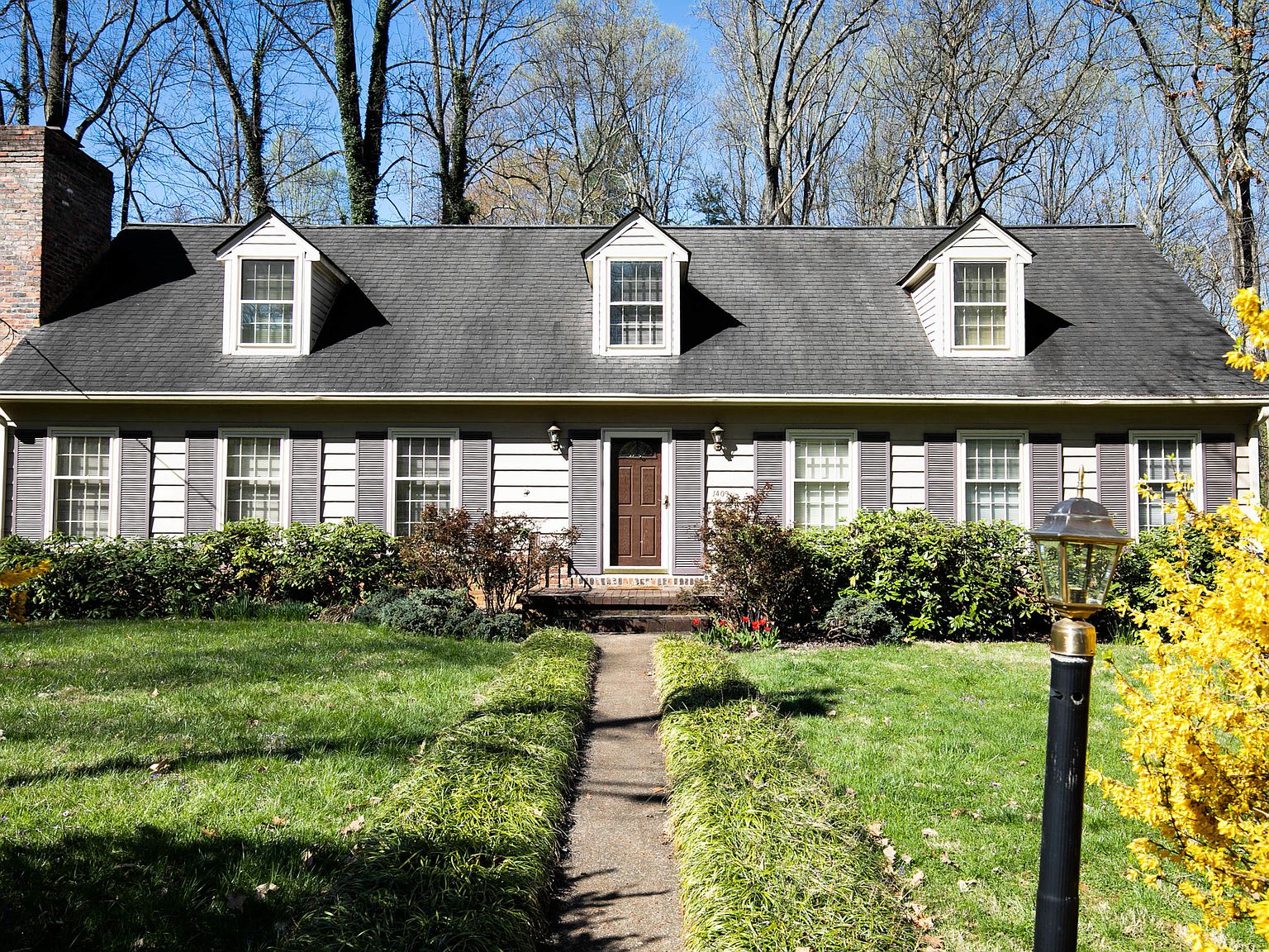 1409 Rotherwood Dr Johnson City Tn 37601 Mls 9920587 Zillow