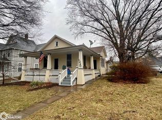 1220 N 7th St, Burlington, IA 52601