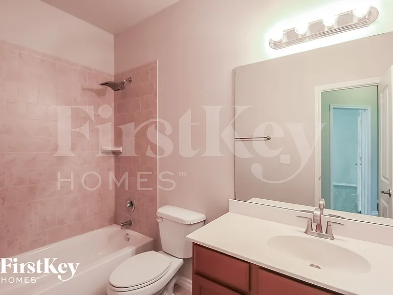 9708 Allie Hope Ln — Photo 16