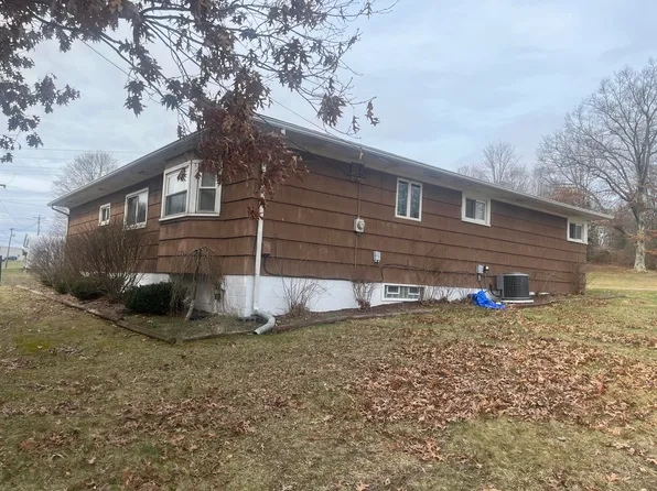 40 E Park Dr, Punxsutawney, PA 15767