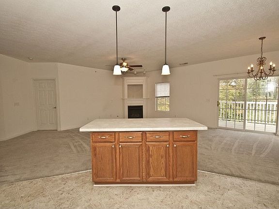 5th image of 1138 Periwinkle Dr