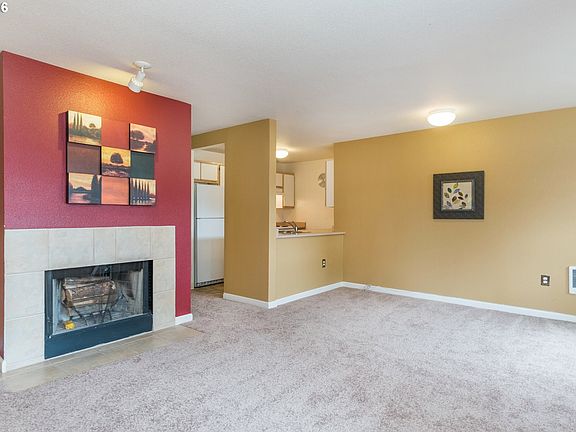 4th image of 6044 SE Drake St APT 103