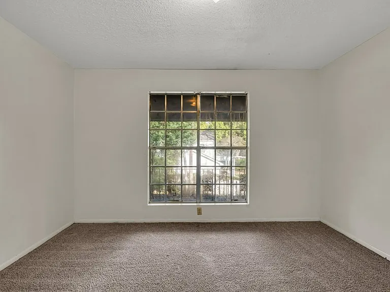 26944 E Main St #17 — Photo 8