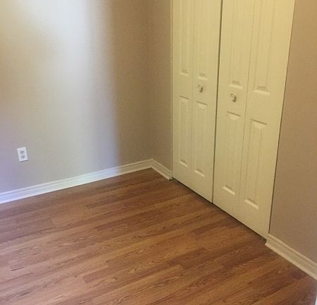 4th image of 1033 Wigle Ave Unit 2