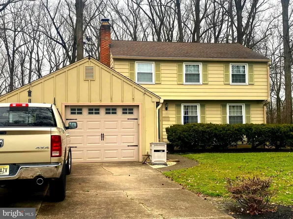 350 Westwood Dr, West Deptford, NJ 08096